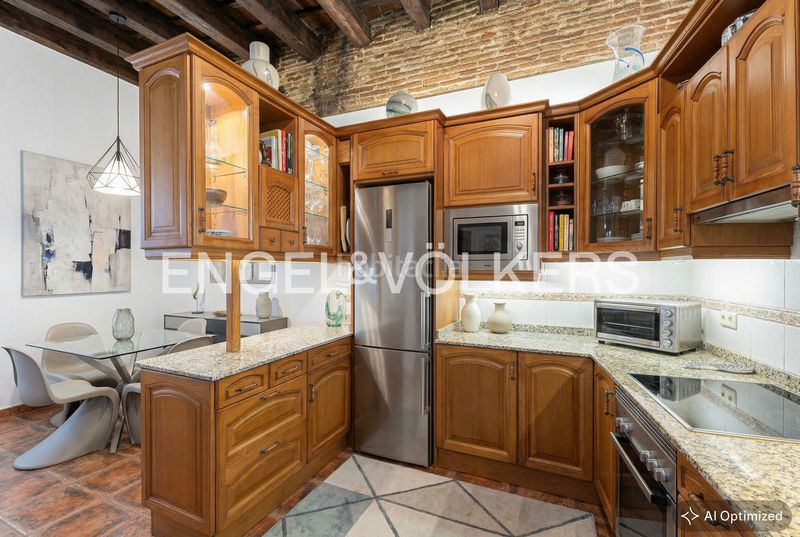 Foto 37e86095-6b7b-45e2-8e36-78f7cf54cc00. Àtic amb calefacció a Gòtic Barcelona