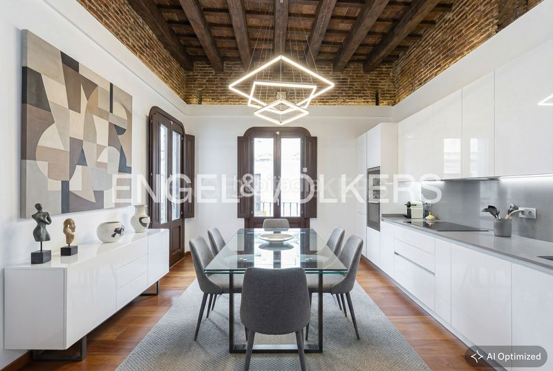 Foto 53f5126b-ee71-44dc-ac0b-70522a28847e. Àtic amb calefacció a Gòtic Barcelona