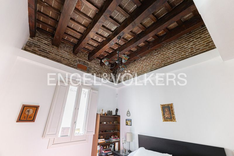 Foto 70e144cd-e7dd-4dc2-80f2-2548bab0bc2a. Àtic amb calefacció a Gòtic Barcelona