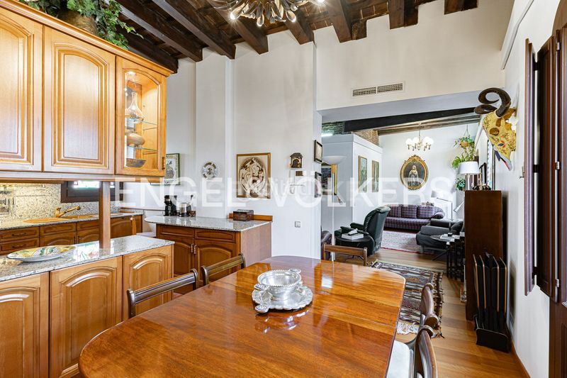 Foto 877ea4df-cec9-4ab6-a91e-dd313bffcd18. Àtic amb calefacció a Gòtic Barcelona