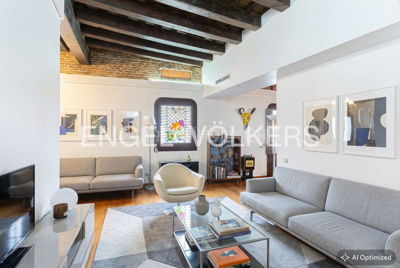 Foto b23ebbaa-7c9e-476f-85d5-07d8571cd231. Àtic amb calefacció a Gòtic Barcelona