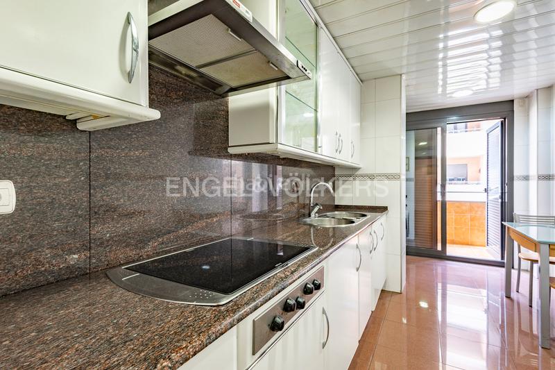 Foto 1e961d4b-e507-4f0f-8d57-93a73887e6e8. Apartamento piso exterior con dos terrazas en Sant Joan-TV3 Sant Joan Despí