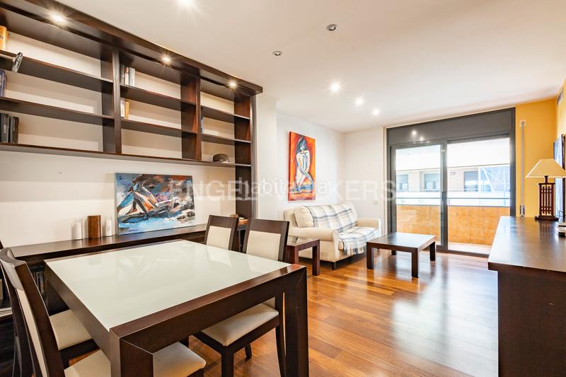 Foto 42108dd3-5a8e-4f0c-a387-bcc462bfa372. Apartamento piso exterior con dos terrazas en Sant Joan-TV3 Sant Joan Despí
