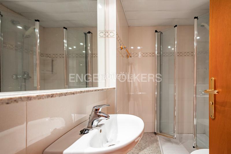 Foto 8e0e39f7-b0da-4981-94a4-a58c0777df6e. Apartamento piso exterior con dos terrazas en Sant Joan-TV3 Sant Joan Despí