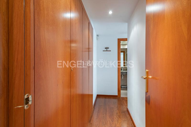 Foto b0131ca1-4416-4dcb-a37d-fc4cb0e02043. Apartamento piso exterior con dos terrazas en Sant Joan-TV3 Sant Joan Despí