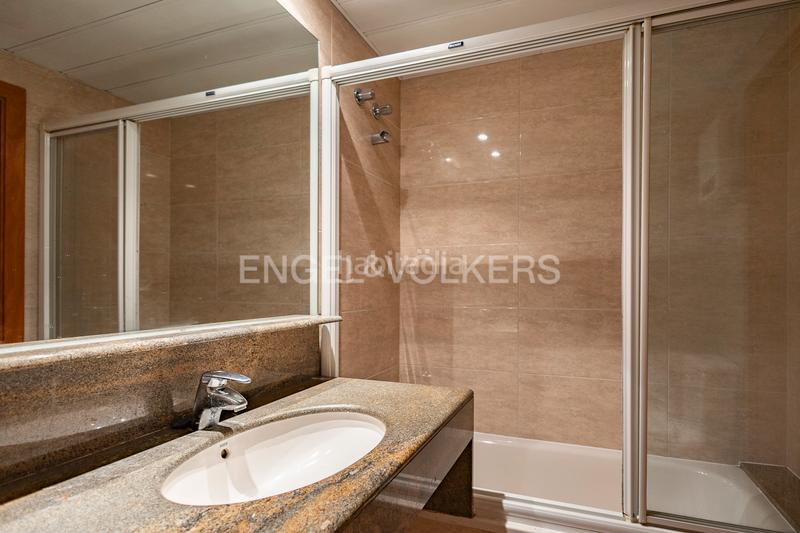 Foto dbc07e73-8ef7-404c-b6af-9bc8811a34a1. Apartamento piso exterior con dos terrazas en Sant Joan-TV3 Sant Joan Despí