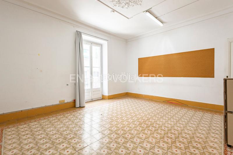 Foto 08021018-06fb-434c-b75d-ea5b947d83c9. Casa con riscaldamento parcheggio in Eixample Sant Joan Despí