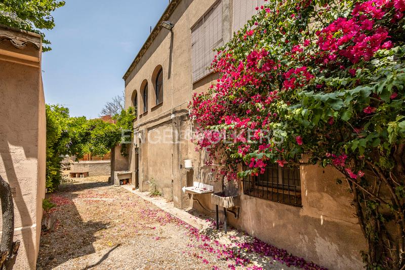 Foto 1555f9d4-d4d2-469e-99db-0cb1e28d3a50. Casa con riscaldamento parcheggio in Eixample Sant Joan Despí