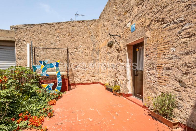 Foto 27501c2f-ee35-49da-9cb3-b2dbf2ec42b1. Casa con riscaldamento parcheggio in Eixample Sant Joan Despí