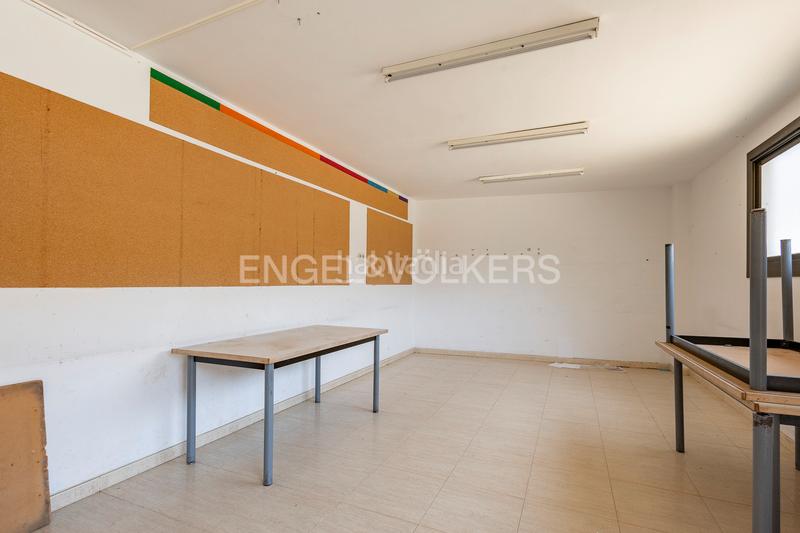 Foto 281bb2f5-9a54-4fa9-a954-370408cf762e. Casa con riscaldamento parcheggio in Eixample Sant Joan Despí