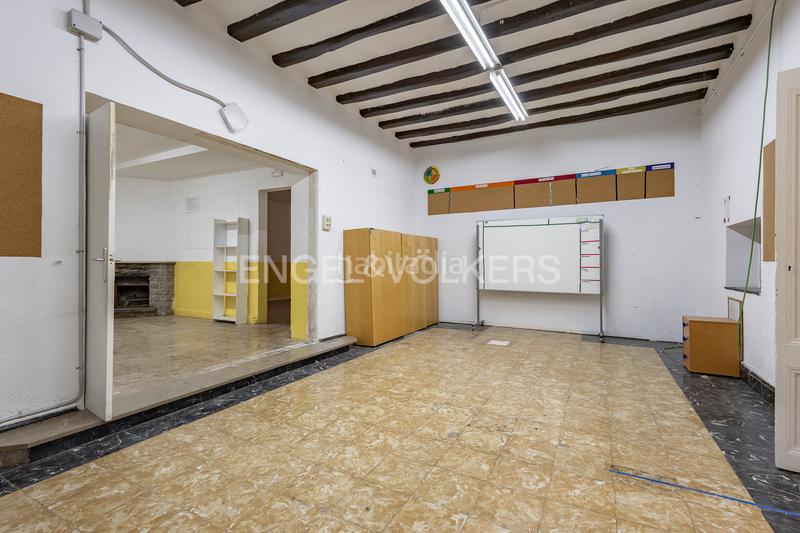 Foto 62edd58f-f593-48f0-ba70-8e1edc1d8a93. Casa con riscaldamento parcheggio in Eixample Sant Joan Despí