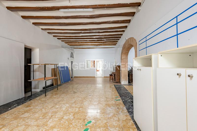 Foto 6e6e6374-ddbf-4a04-aa83-890e0e30ea07. Casa con riscaldamento parcheggio in Eixample Sant Joan Despí