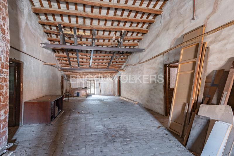 Foto 6fd406f3-3cbb-46b5-a76d-c9b7e286e729. Casa con riscaldamento parcheggio in Eixample Sant Joan Despí