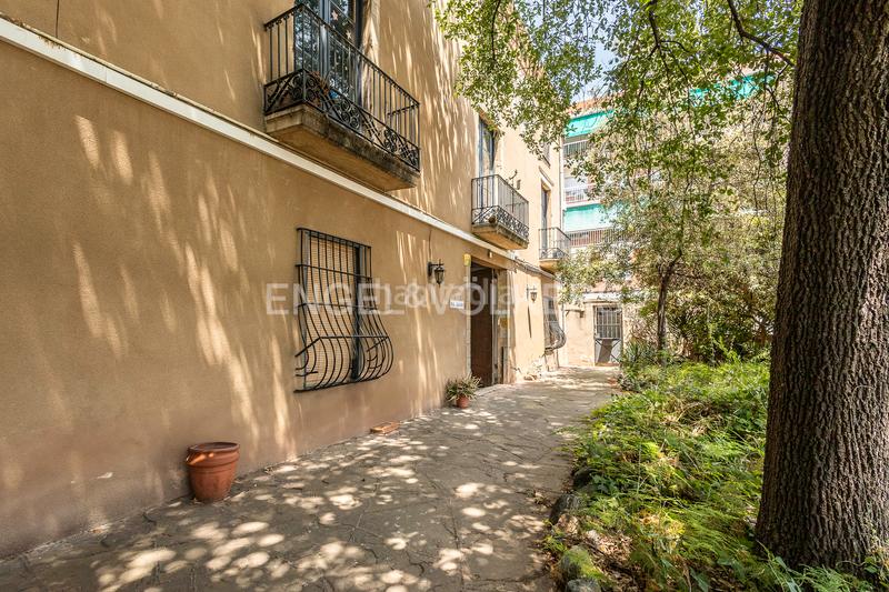 Foto 86a0919f-6e8d-42ca-9fae-ef1df4b4c047. Casa con riscaldamento parcheggio in Eixample Sant Joan Despí