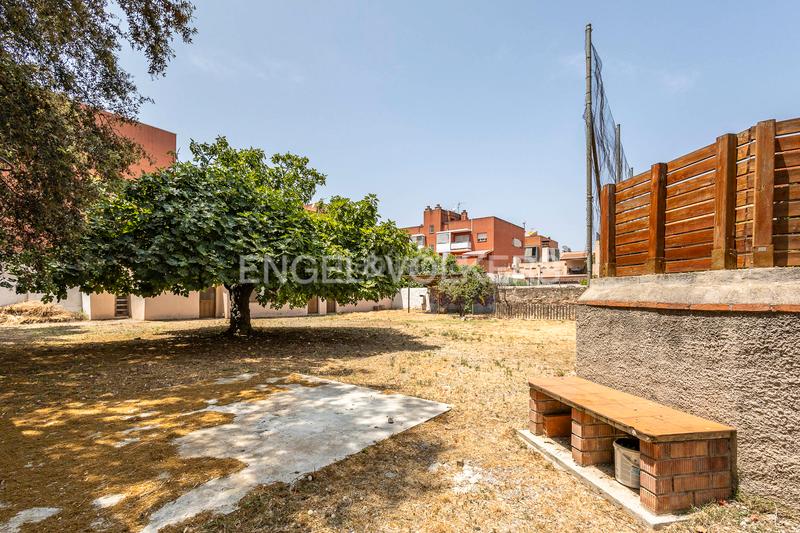 Foto a12fff76-dd07-452a-89a7-eabd377c671c. Casa con riscaldamento parcheggio in Eixample Sant Joan Despí
