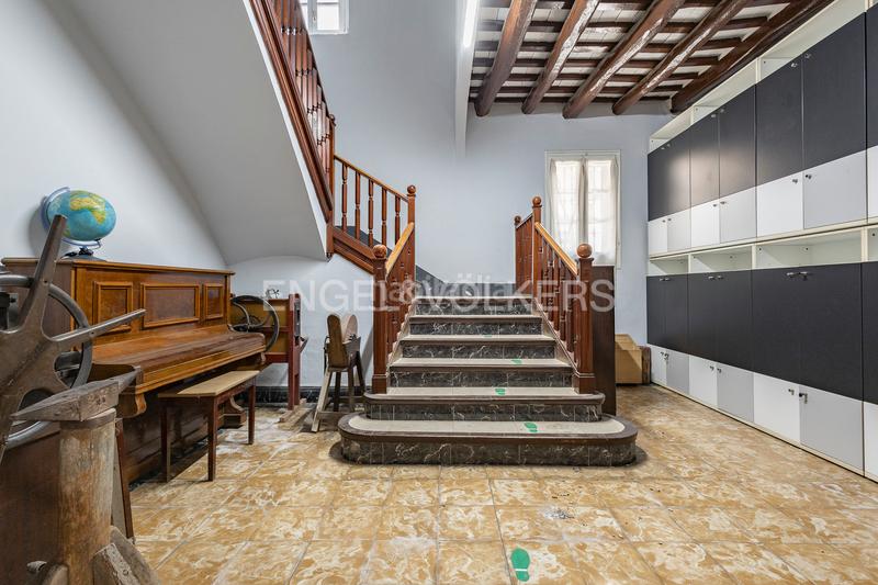Foto d072a8ec-04b9-4823-8129-a51aa6ffdf4a. Casa con riscaldamento parcheggio in Eixample Sant Joan Despí