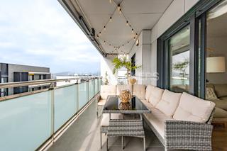 Apartment in Mas Lluí - Els Miralls. Piso alto con magnífica terraza, gran parking y trastero, en mas