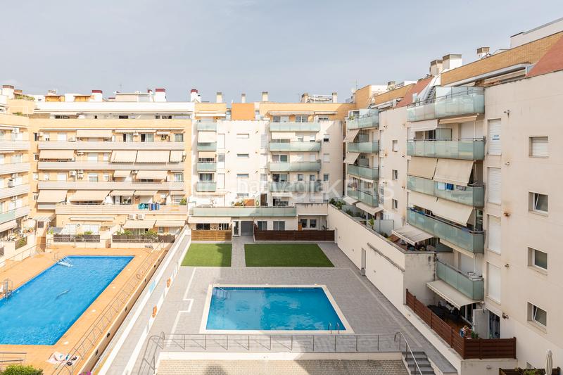 Foto 204f50a3-ffc6-4db9-9292-6b725f88e6d2. Appartement avec chauffage parking piscine dans Via Europa - Parc Central Mataró
