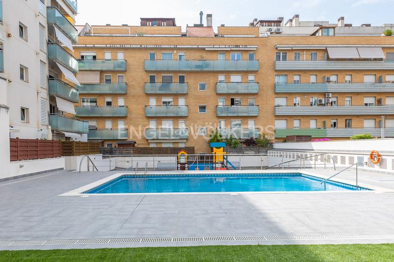 Foto 7067fbff-206f-4a3a-8f14-31ed3bac75dd. Appartement avec chauffage parking piscine dans Via Europa - Parc Central Mataró