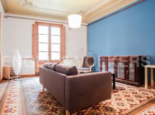 Alquiler Apartamento en Gòtic. Fabuloso principal en la famosa calle avinyó  temporal disponibl