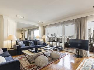 Location Appartement à L´Antiga Esquerra de l´Eixample. Piso de lujo cerca de francesc macià
