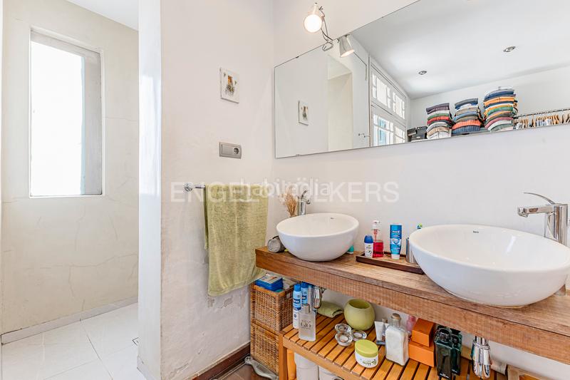 Foto a612ce60-e3fd-4595-bd15-aa1b3046e60f. Apartamento encantador apartamento en finca regia aribau consell de cent en Barcelona