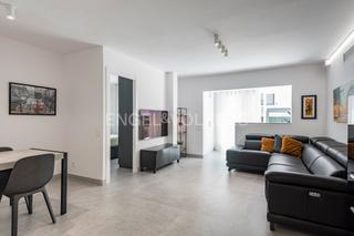 Piccolo appartamento in Sant Gervasi - Galvany. Piso reformado con gran terraza en turó de monterols