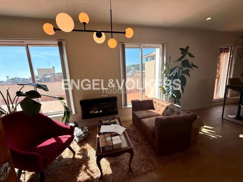 Foto 03785be9-db0d-4b64-8c11-4fe54b7064aa. Ático exquisito sobreático en el eixample con amplia terraza comunitaria y vistas panorámicas en Barcelona