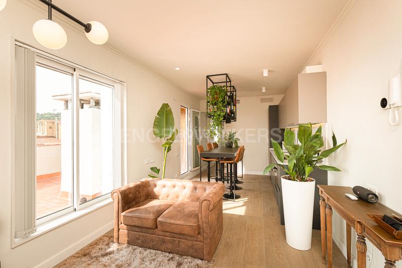 Foto 2398601e-f9d3-4f26-93fe-7902128894e1. Ático exquisito sobreático en el eixample con amplia terraza comunitaria y vistas panorámicas en Barcelona