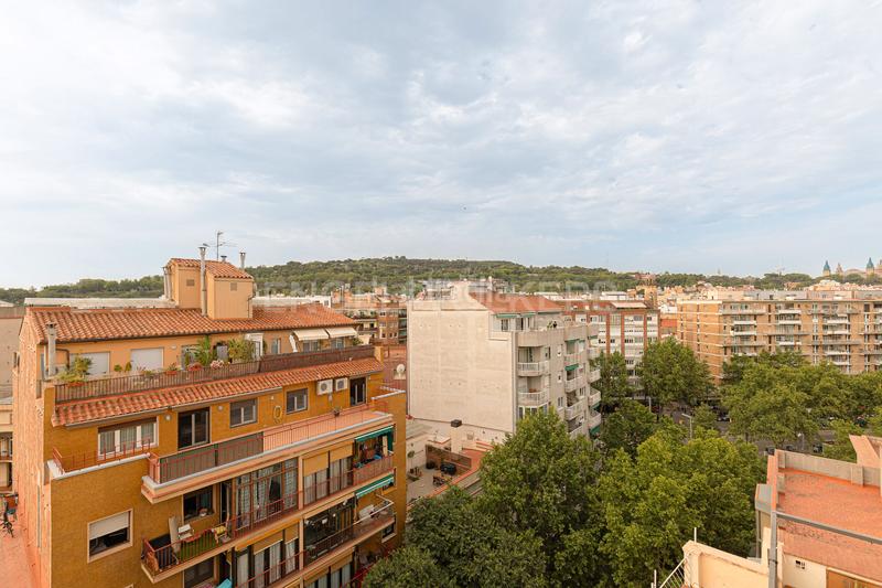 Foto 4186dd2e-70c7-4bf8-9dc0-6b04c0eb6f05. Ático exquisito sobreático en el eixample con amplia terraza comunitaria y vistas panorámicas en Barcelona