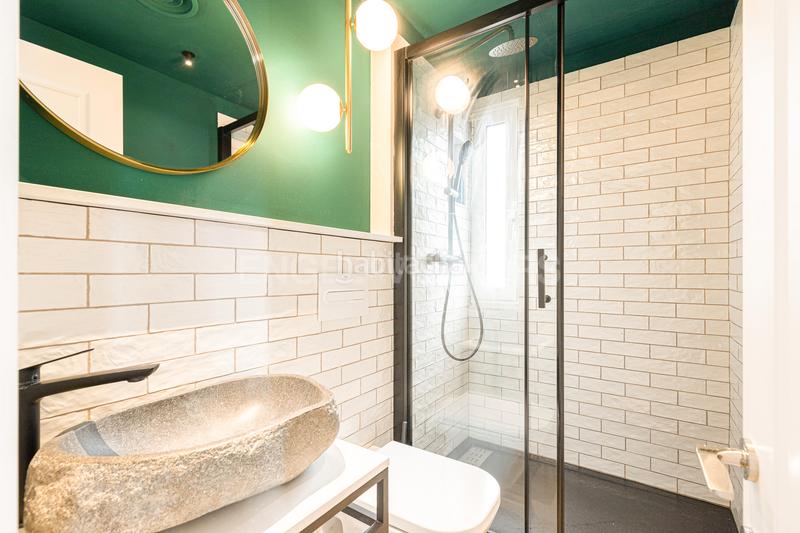 Foto 860563a9-7b9e-4f31-967c-a263b8dbe48f. Ático exquisito sobreático en el eixample con amplia terraza comunitaria y vistas panorámicas en Barcelona