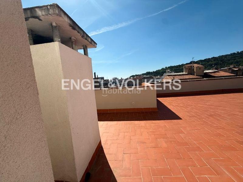 Foto 8d1da1fa-94bf-4026-83ec-824b4a1db6f8. Ático exquisito sobreático en el eixample con amplia terraza comunitaria y vistas panorámicas en Barcelona