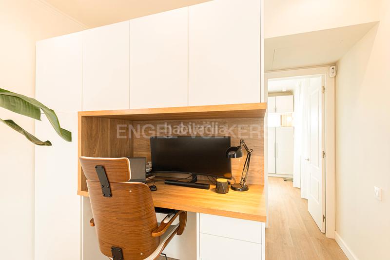 Foto a85cfd27-fa85-4e2e-858e-170d3be43b9a. Ático exquisito sobreático en el eixample con amplia terraza comunitaria y vistas panorámicas en Barcelona