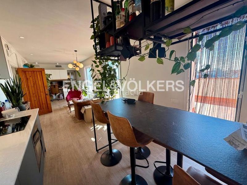 Foto ac3f8e6a-3f3d-47f7-a8ca-c15fc7bebcb3. Ático exquisito sobreático en el eixample con amplia terraza comunitaria y vistas panorámicas en Barcelona