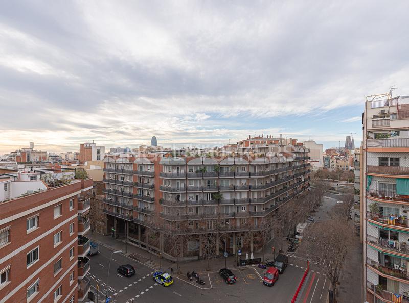 Foto ccc56fa1-0d1f-4d72-ae01-6c83bc83a3b9. Àtic amb calefacció a Navas Barcelona