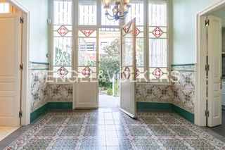 Rent Semi detached house in Centre. Exclusica casa modernista en el centro de badalona.