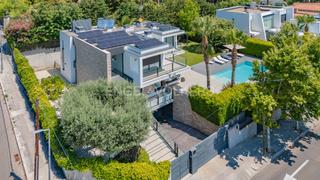 Maison à Montmar. Impresionante casa de diseño en montemar