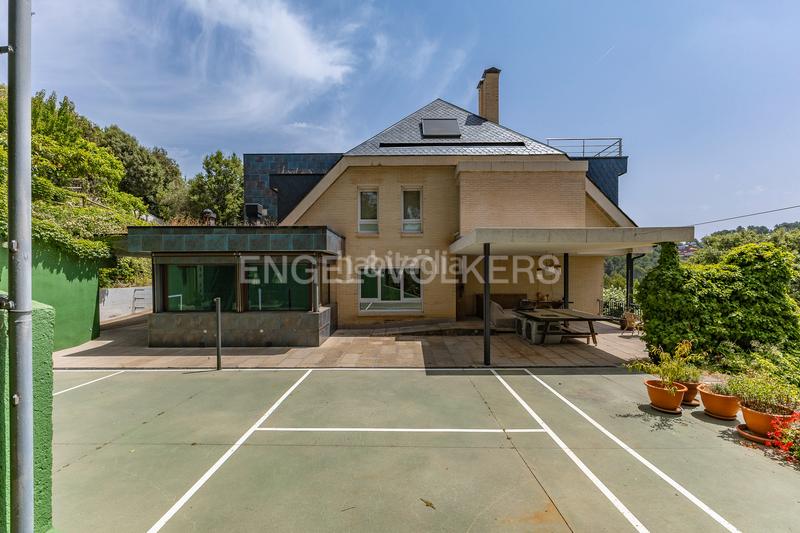 Foto fc780352-3431-4353-9b3a-e2027de203a6. Casa exclusiva y única propiedad en Matadepera