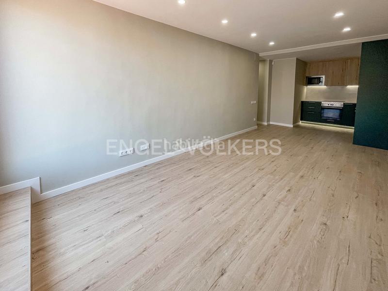 Foto c38ee436-6bf4-4256-9901-9036cbfc284d. Ático maravilloso ático con gran terraza a estrenar en eixample en Barcelona
