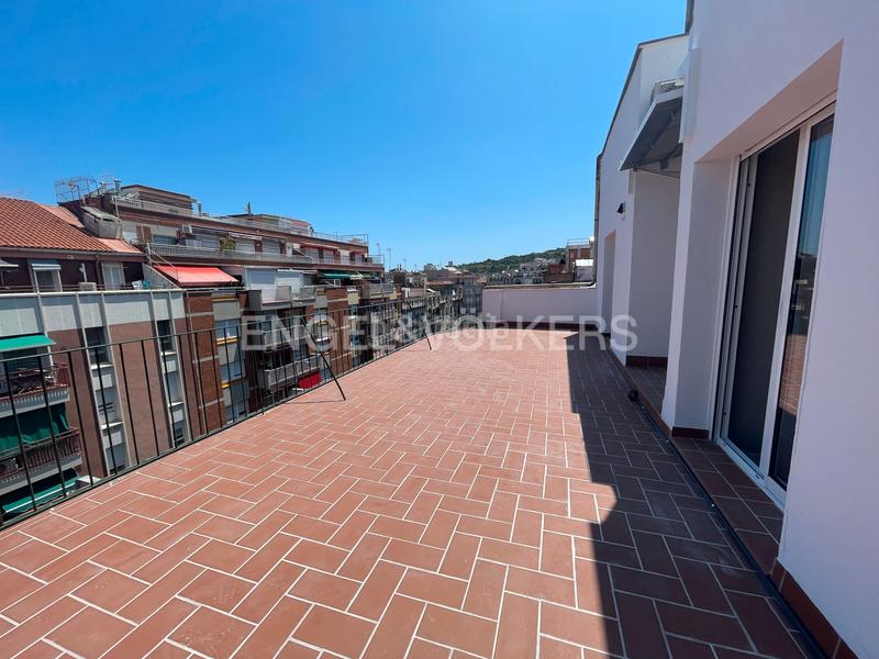 Foto fcb2b37d-0d9d-4b02-b555-86da80e950ba. Ático maravilloso ático con gran terraza a estrenar en eixample en Barcelona