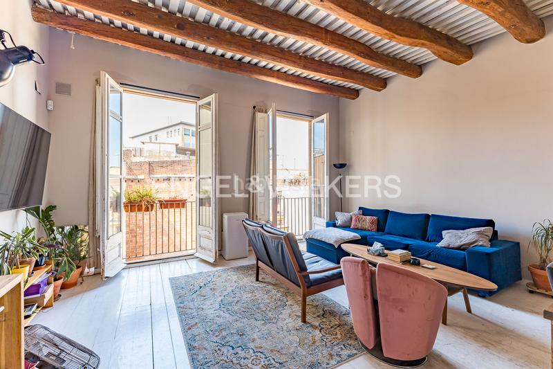 Foto 288d7903-67a7-447e-acbe-7d22048f7f50. Attique avec chauffage dans Raval Barcelona