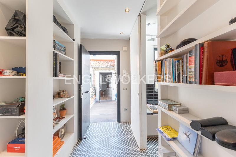 Foto 2893b094-9ee6-4e03-b1f7-963cdf1287b4. Attique avec chauffage dans Raval Barcelona