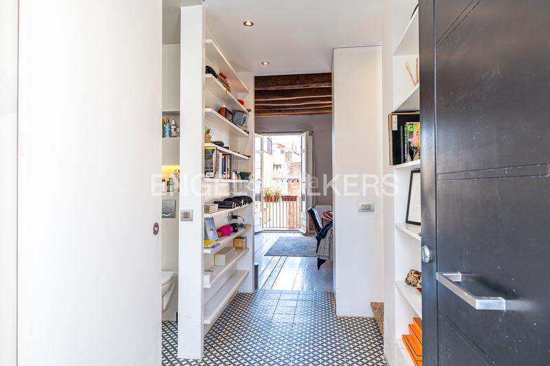 Foto f39652e5-72e5-4c15-b75e-9a19bff8bb31. Attique avec chauffage dans Raval Barcelona