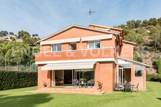 Maison à Pallejà. Elegante casa en palleja en excelente estado