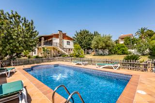 House in Roda de Barà. Exclusiva casa con piscina privada en roda de berà, costa dorada