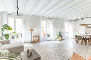 Appartement à St. Pere - Sta. Caterina - El Born. Elegancia renovada en el corazón del born