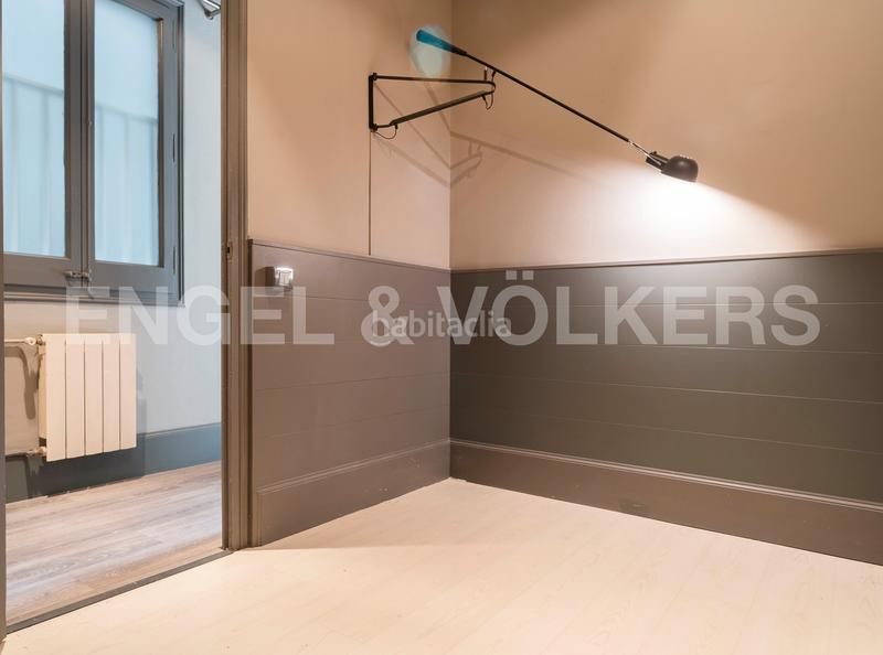 Foto 0c185c02-f476-48ff-a9d7-ee620f1b283e. Alquiler apartamento encantador piso renovado temporal en gràcia en Barcelona