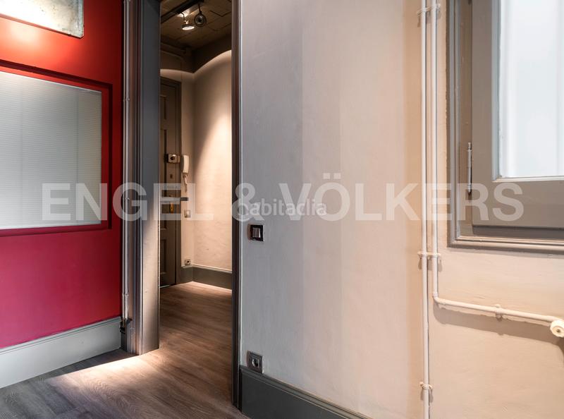 Foto 1716c6f7-7c35-4830-93e5-35c152a89666. Alquiler apartamento encantador piso renovado temporal en gràcia en Barcelona