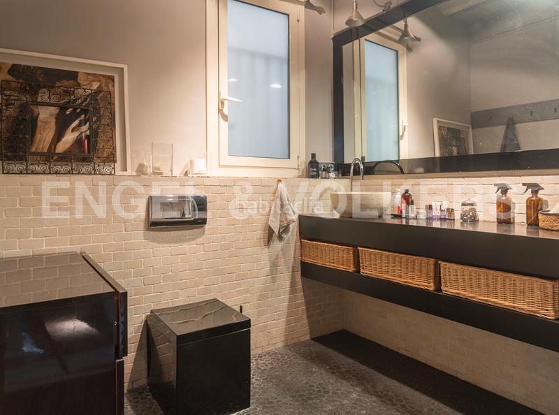Foto 4fa2f1ab-96ad-4879-85dc-a90bd34b95a3. Alquiler apartamento encantador piso renovado temporal en gràcia en Barcelona