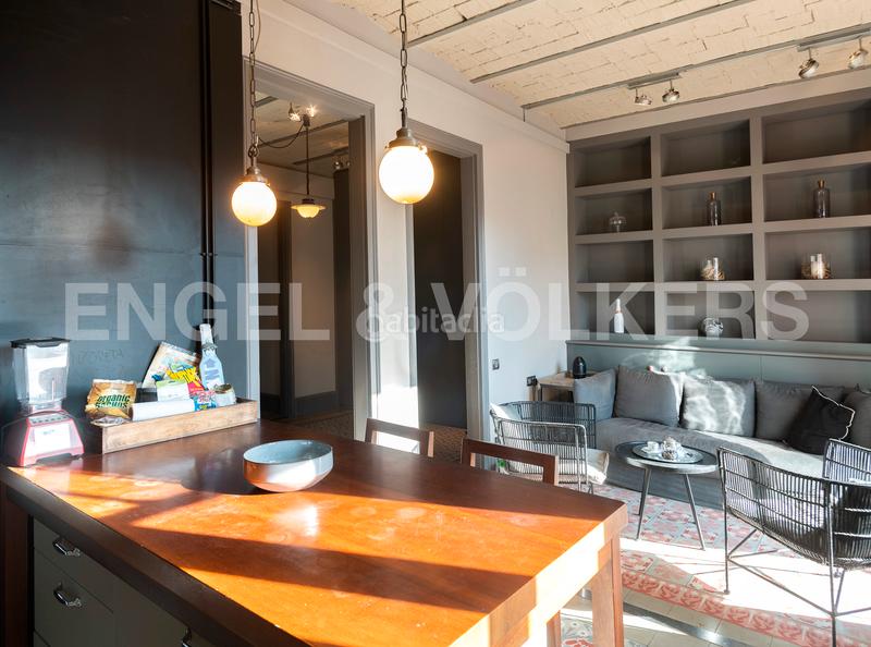 Foto 9e16a682-5b15-49db-80ef-69241caa1124. Alquiler apartamento encantador piso renovado temporal en gràcia en Barcelona